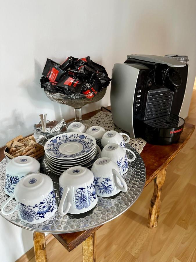 Karla'S House Bed & Breakfast Dobje pri Planini Exterior foto