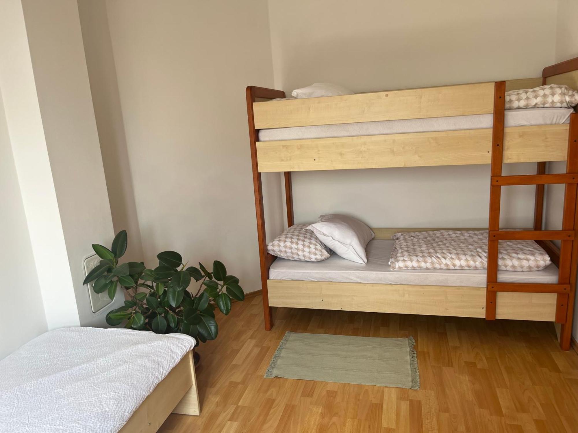 Karla'S House Bed & Breakfast Dobje pri Planini Exterior foto